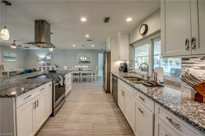 4532 SW 1st  PL, Cape Coral, FL 33914