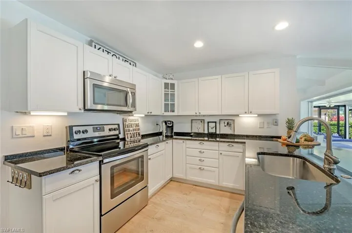 239 Torrey Pines Pt, Naples, Florida 34113