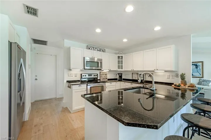 239 Torrey Pines Pt, Naples, Florida 34113