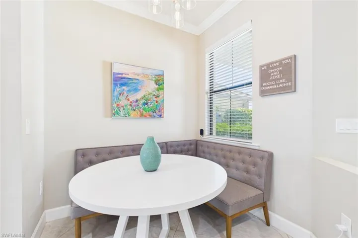 Banquette & Dining Table