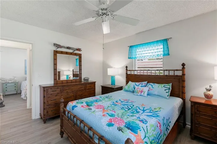 3 AC units throughout the unit for ultimate comfort