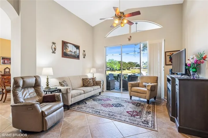 DINING ROOM/VIEW OF LAKE