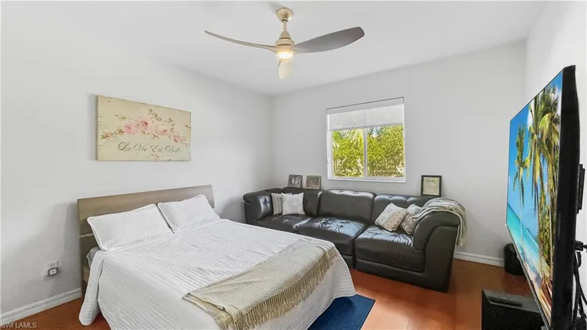 Bedroom with ceiling fan