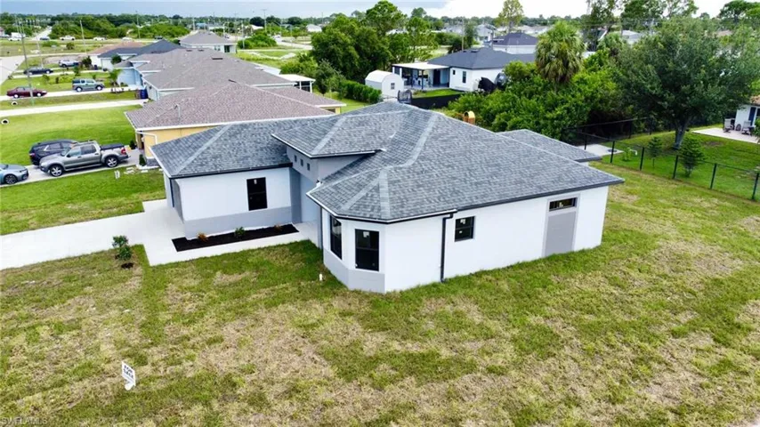 Birds eye view of property