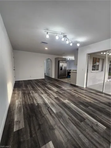 Large Family/Eating Area