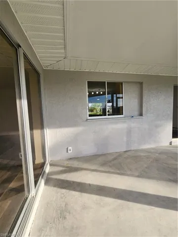 Rear Lanai with Kitchen Slider