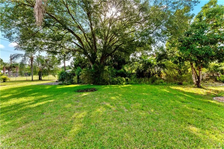 606 Richmond Ave N, Lehigh Acres Fl 33972