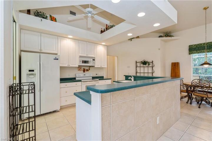 8340 Southwind Bay CIR, FORT MYERS FL 33908