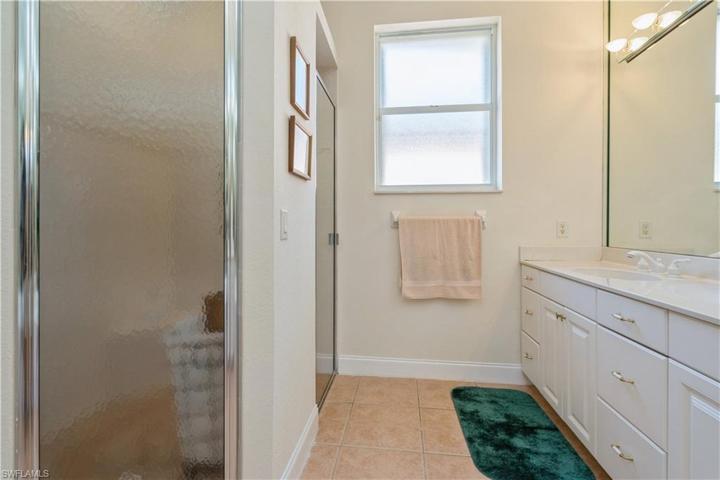 8340 Southwind Bay CIR, FORT MYERS FL 33908