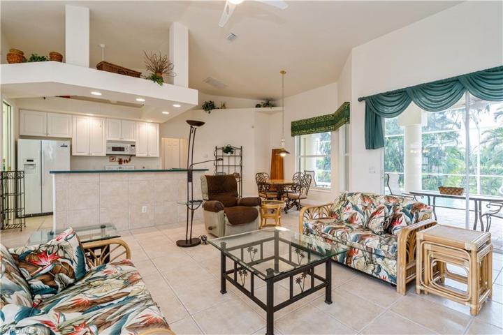 8340 Southwind Bay CIR, FORT MYERS FL 33908