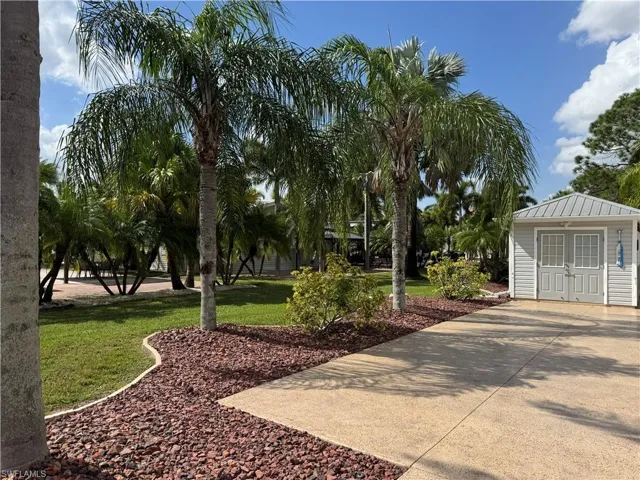 5770  Cypresswoods Resort  DR, Fort Myers, FL 33905