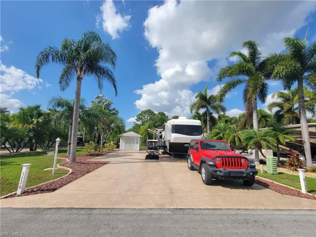 5770  Cypresswoods Resort  DR, Fort Myers, FL 33905