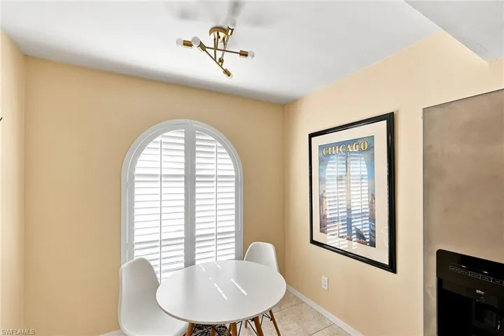 605 Augusta Blvd 11, Naples, Florida 34113