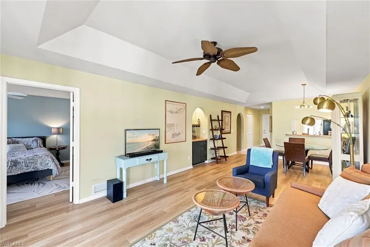605 Augusta Blvd 11, Naples, Florida 34113