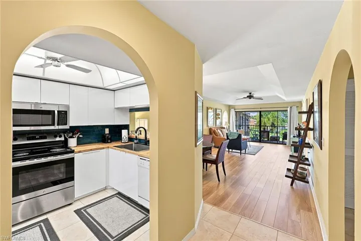 605 Augusta Blvd 11, Naples, Florida 34113