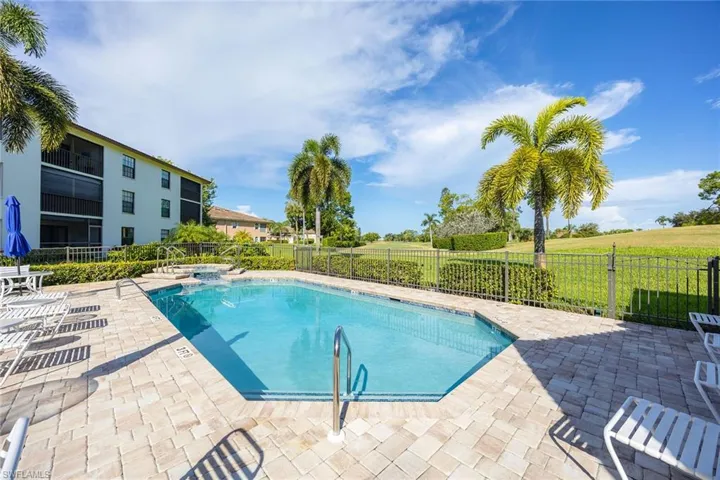 605 Augusta Blvd 11, Naples, Florida 34113
