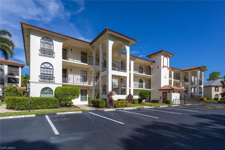 605 Augusta Blvd 11, Naples, Florida 34113