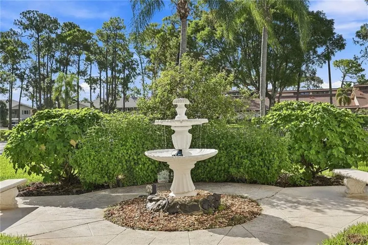 605 Augusta Blvd 11, Naples, Florida 34113