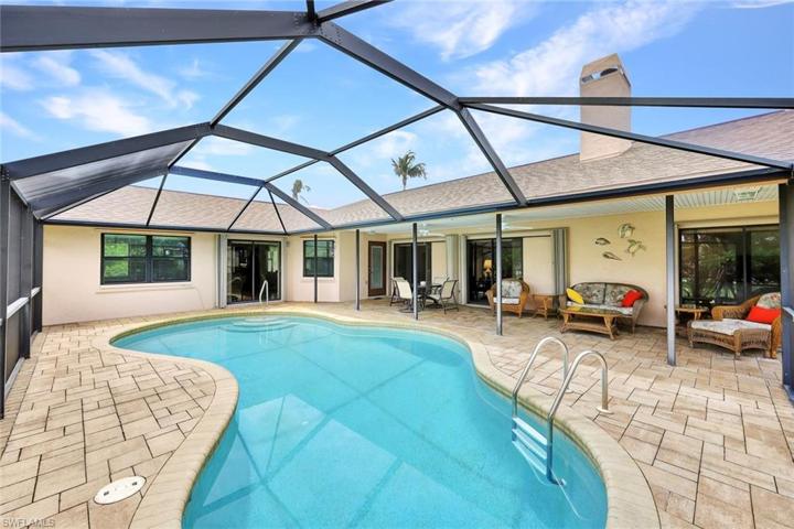 screened in pool and lanai.