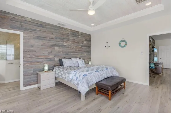 4885 E Riverside  DR, Fort Myers, FL 33905