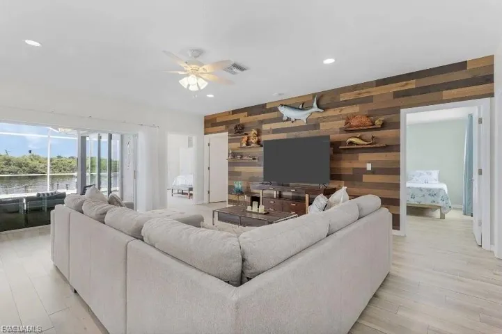 4885 E Riverside  DR, Fort Myers, FL 33905