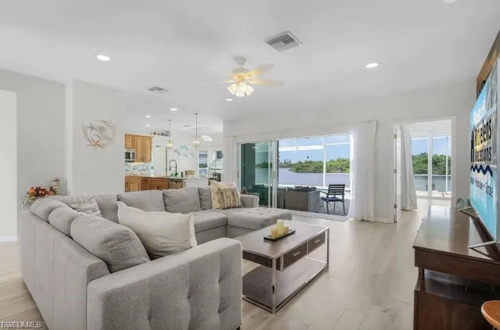 4885 E Riverside  DR, Fort Myers, FL 33905