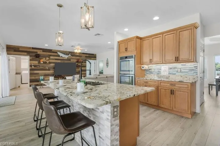 4885 E Riverside  DR, Fort Myers, FL 33905
