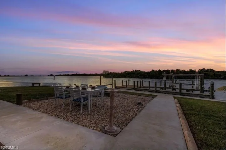 4885 E Riverside  DR, Fort Myers, FL 33905