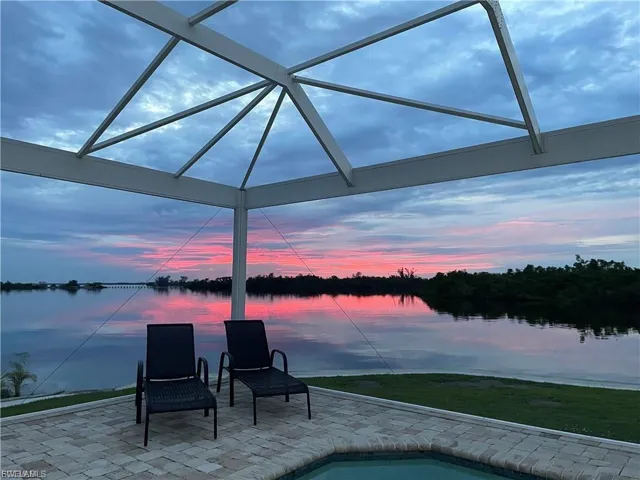 4885 E Riverside  DR, Fort Myers, FL 33905