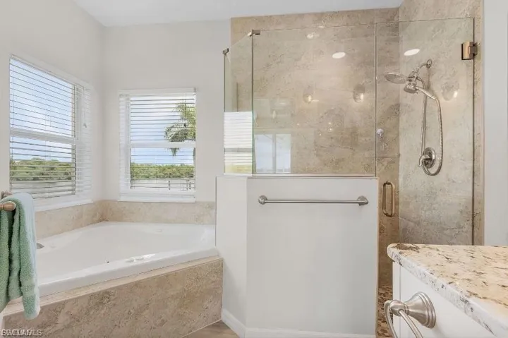 4885 E Riverside  DR, Fort Myers, FL 33905