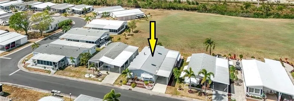 Your rear view is this immense green space with no near neighbors!