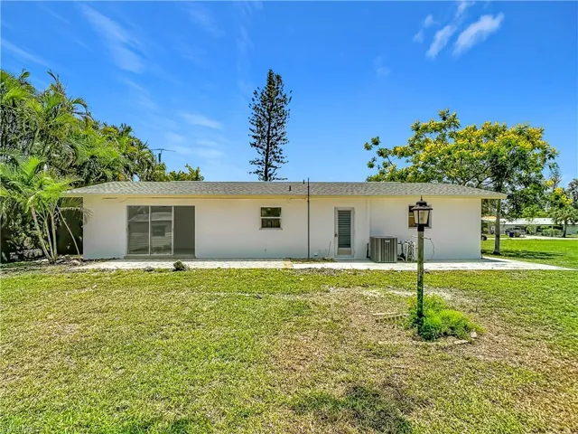 2137 Saint Croix Ave, Fort Myers, Florida 33905