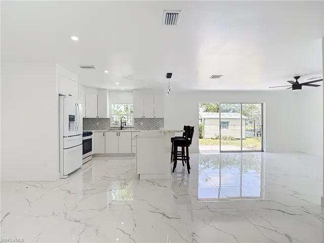 2137 Saint Croix Ave, Fort Myers, Florida 33905