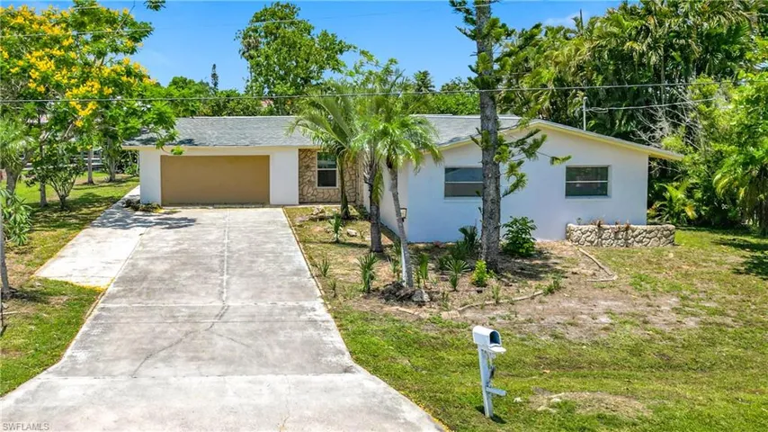 2137 Saint Croix Ave, Fort Myers, Florida 33905