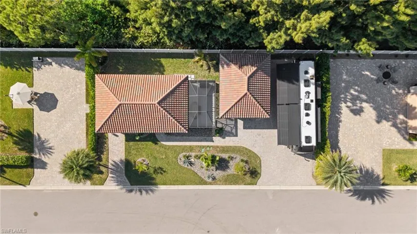 Aerial view of property and surrounding area