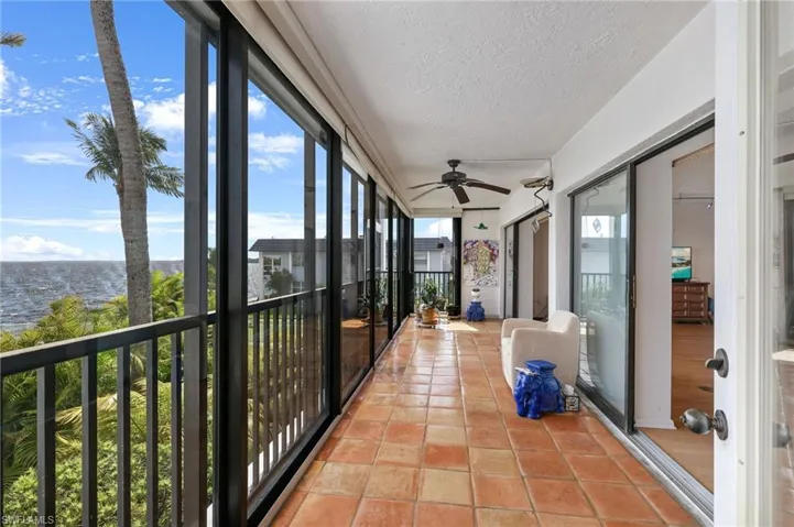 Come & see these amazing waterfront vistas for yourself! You will not be disappointed!!