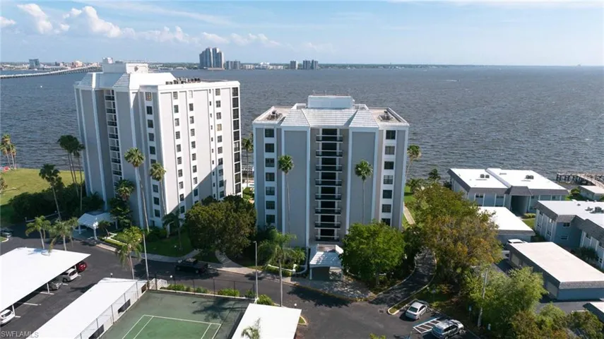 Downtown Fort Myers River District is just across the river providing all of your dining & entertainment needs