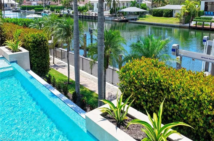 1888  6th S ST, Naples, FL 34102