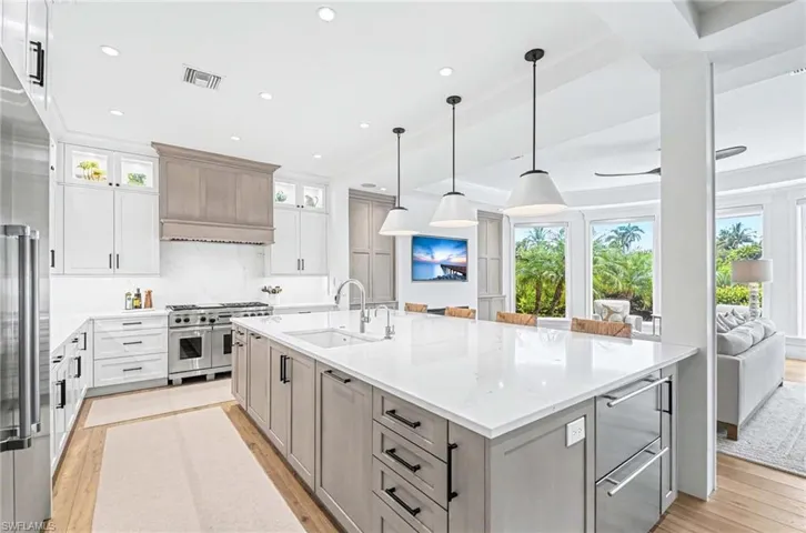 1888  6th S ST, Naples, FL 34102