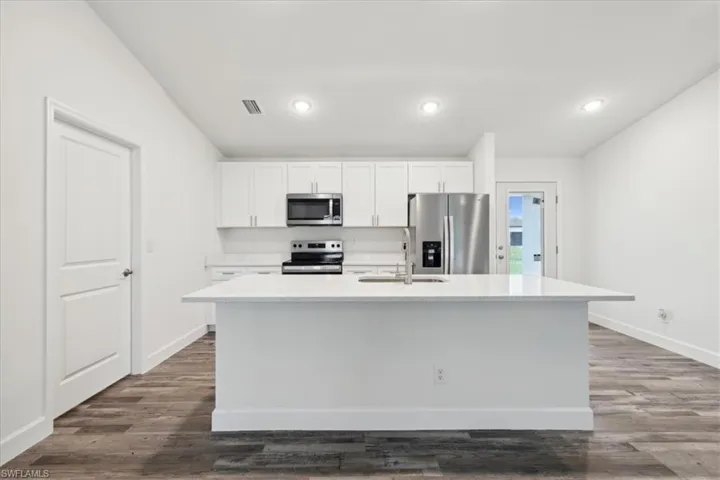22 NW 25th  TER, Cape Coral, FL 33993