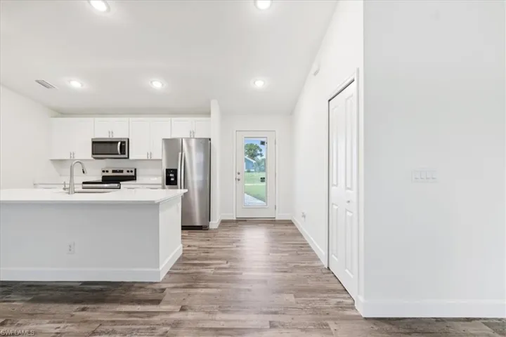 22 NW 25th  TER, Cape Coral, FL 33993