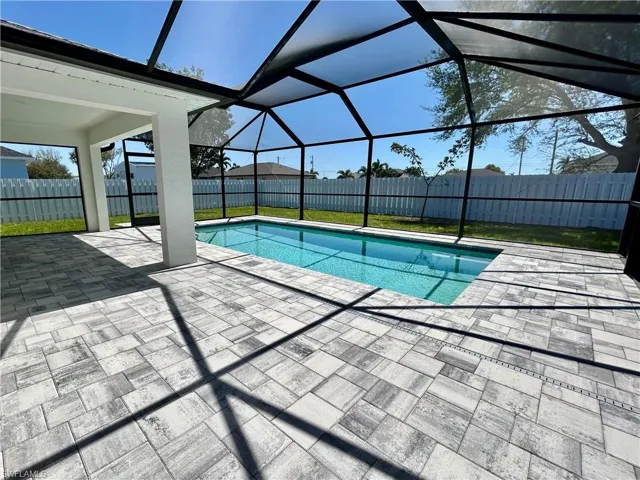 22 NW 25th  TER, Cape Coral, FL 33993
