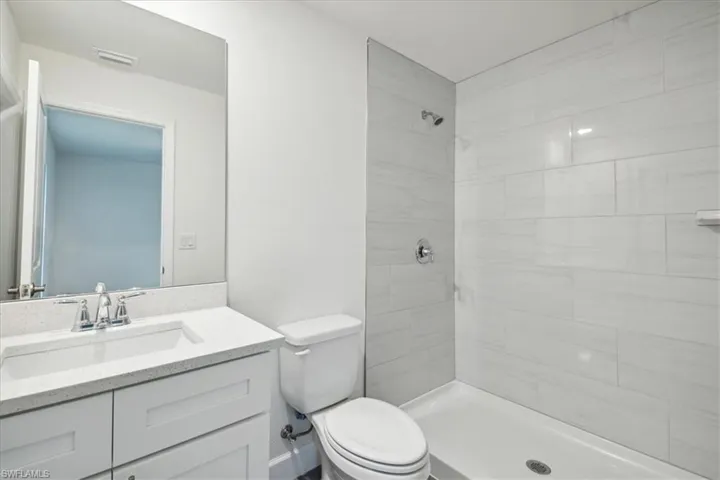 22 NW 25th  TER, Cape Coral, FL 33993