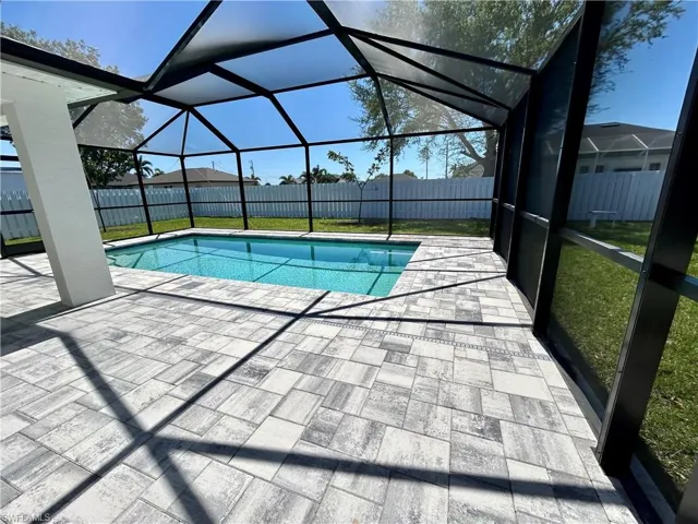22 NW 25th  TER, Cape Coral, FL 33993