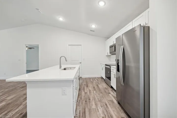 22 NW 25th  TER, Cape Coral, FL 33993