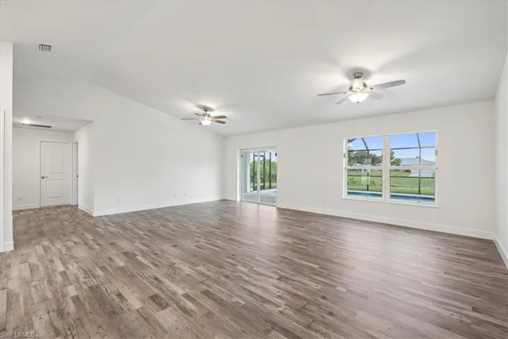 22 NW 25th  TER, Cape Coral, FL 33993