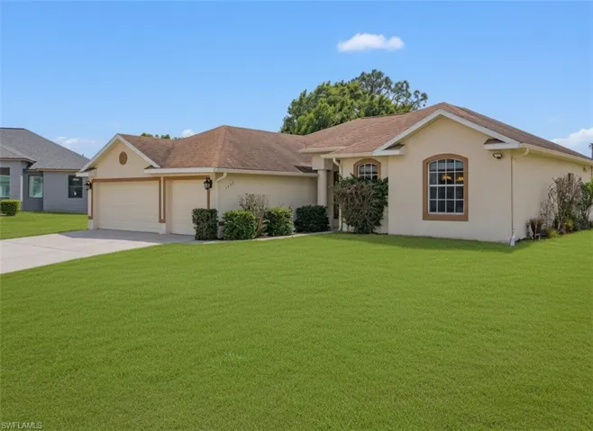 3002 Balsam Ct, Labelle, Florida 33935