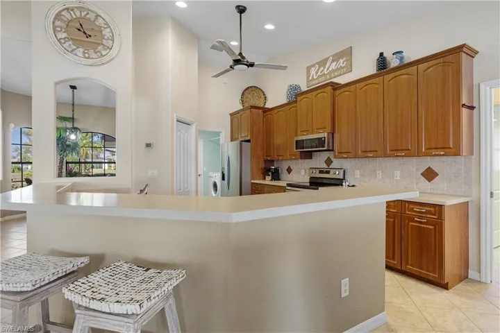 Breakfast bar