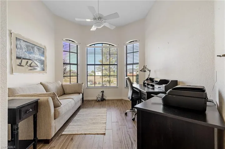 Private Den/Office