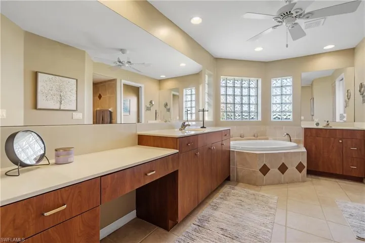 Primary bath 2 vanities